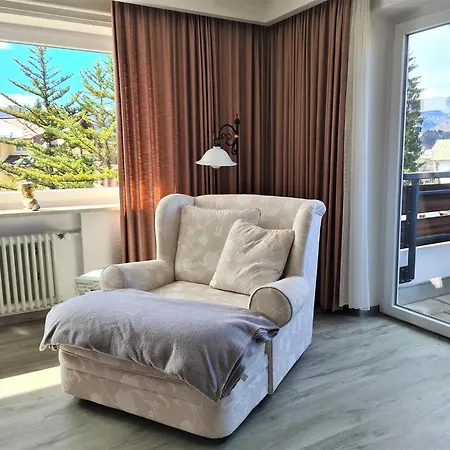Montana Haus, B15 *